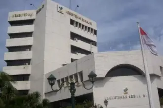 KPK Geledah Kantor Kemensos, Ungkap Dugaan Korupsi Dalam Penyaluran Bantuan Sosial