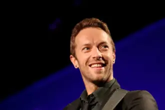 Chris Martin: Kisah Menarik Vokalis Coldplay yang Memikat Dunia Musik