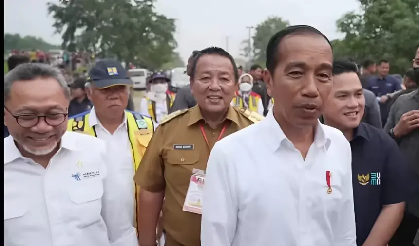 Presiden Jokowi Ambil Alih Pengerjaan Jalan di Provinsi Lampung, Netizen: Gubernurnya Tidak Becus
