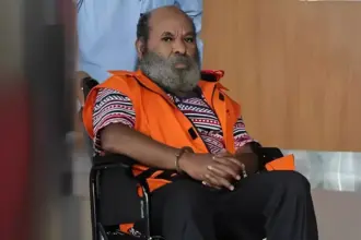 Jalani Sidang, Lukas Enembe Merasa Dizalimi dan Tuduh KPK Pembunuh