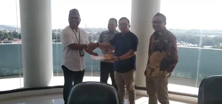 Dr. Maksimus Regus Resmi Menjadi Rektor Unika Santu Paulus Ruteng untuk Periode 2023-2027