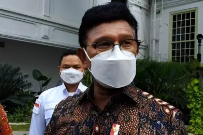 Abaikan Saran BAKTI, Johnny Plate Paksa Operator Bangun BTS 4G di 12 Ribu Desa