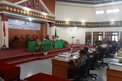 Setelah Mangkir Paripurna, Bupati Dan Wakil Bupati Manggarai Akhirnya Hadir