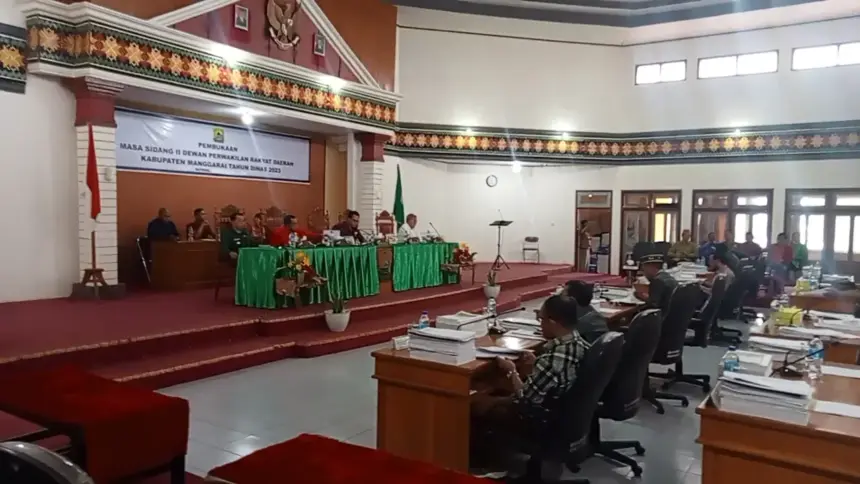 Setelah Mangkir Paripurna, Bupati Dan Wakil Bupati Manggarai Akhirnya Hadir