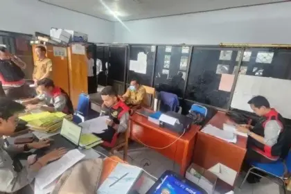 Kantor Digeledah Tim Kejaksaan Negeri Ruteng, Kadis PUPR Manggarai Timur Bungkam