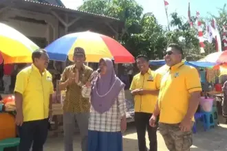 Ratusan warga padati arena lomba Dayung Sampan Hut RI ke 78 se Manggarai Raya