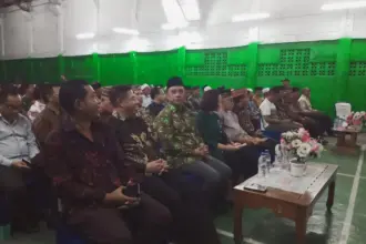 Bupati Nabit halal bihalal di Reo