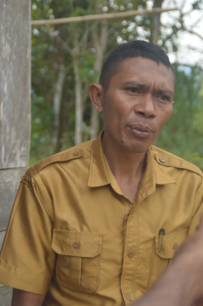 Kades Tarsisius Tening Kepala Desa Lumut, Manggarai Barat