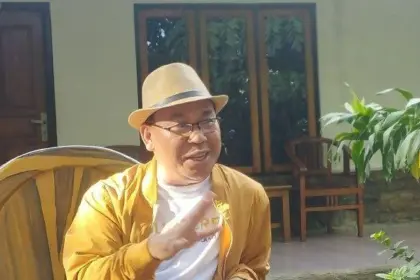 sebastian salang calon wakil gubernut NTT